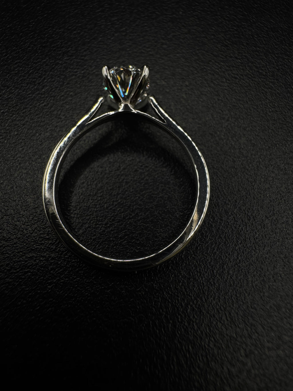 1.5c Oval solitaire